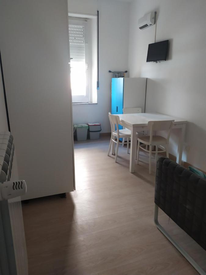 Barnet House Lamezia Apartment ลาเมเซ แตร์เม ภายนอก รูปภาพ