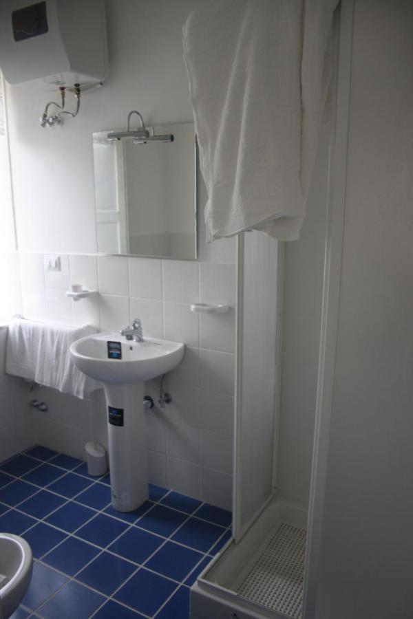 Barnet House Lamezia Apartment ลาเมเซ แตร์เม ภายนอก รูปภาพ