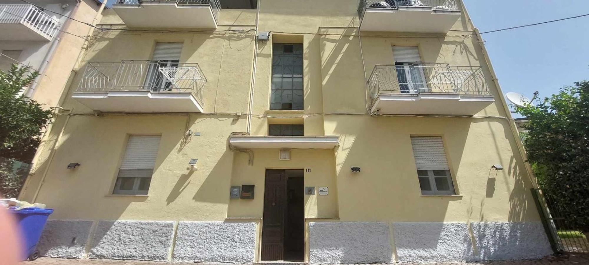 Barnet House Lamezia Apartment ลาเมเซ แตร์เม ภายนอก รูปภาพ